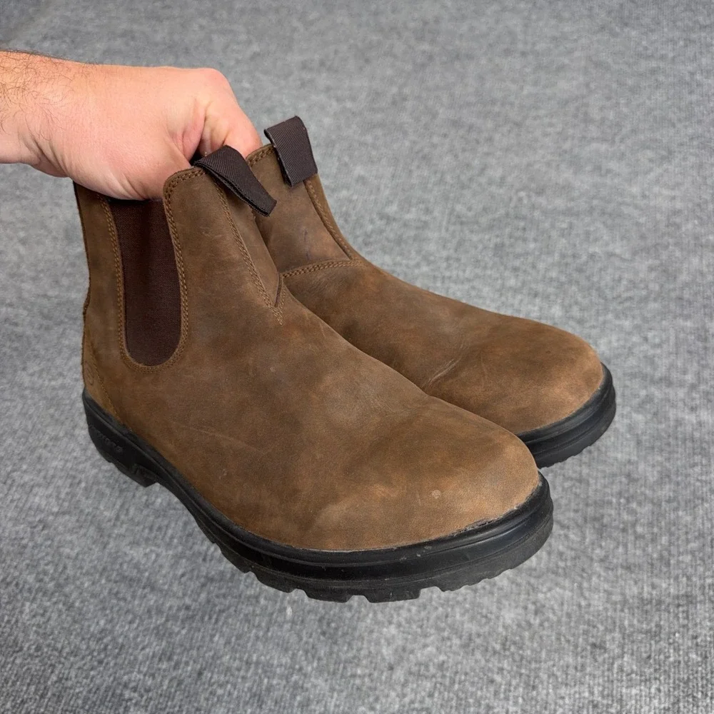 Skechers Chelsea Boot Men 9.5 Brown Leather Gaveno Relaxed Fit Memory Foam